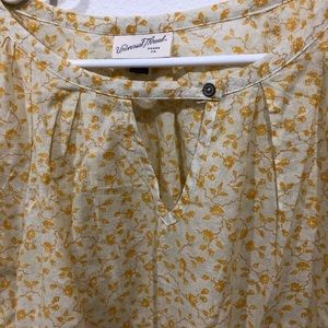 Universal Thread Tops - Yellow floral peasant top Universal Thread Tops - Yellow floral peasant top